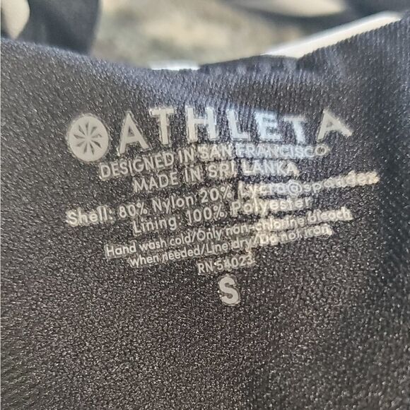 Athleta Black & White Tropical Prnt Bikini Top - Picture 3 of 3